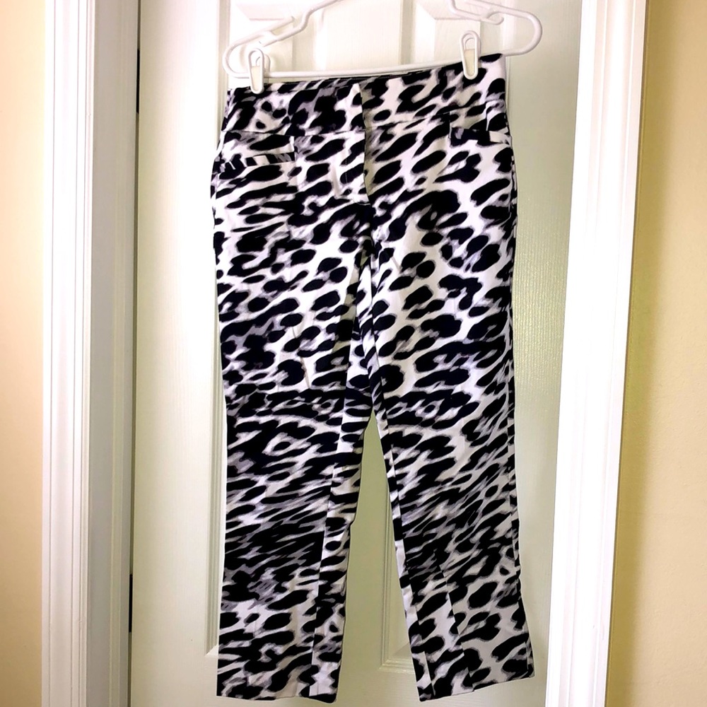 NY&Co crop pants *barely worn